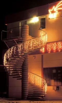 Примеры использования декоративной светотехники_002