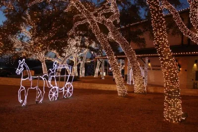 Примеры использования декоративной светотехники_041
