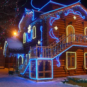 новогодняя подсветка двора