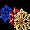 Крупный план светодиодной снежинки LED: синие диоды, динамические переливы, прочный плоский корпус