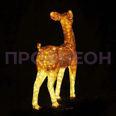 Крупный план акриловой фигуры оленя 100см: коричневые рога, светодиодные элементы и защитный кабель для улицы