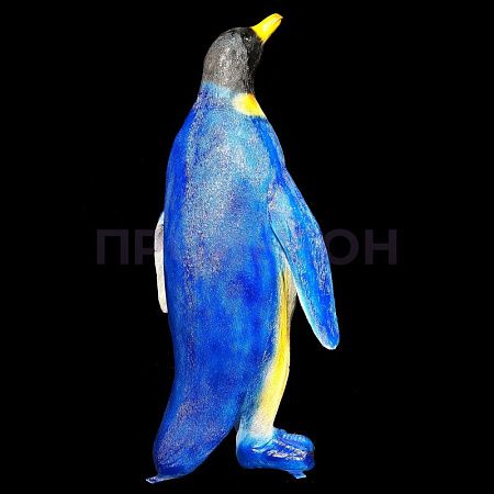 Крупный план стекловолокна фигуры Пингвин папа: текстура корпуса, белые диоды, кабель питания