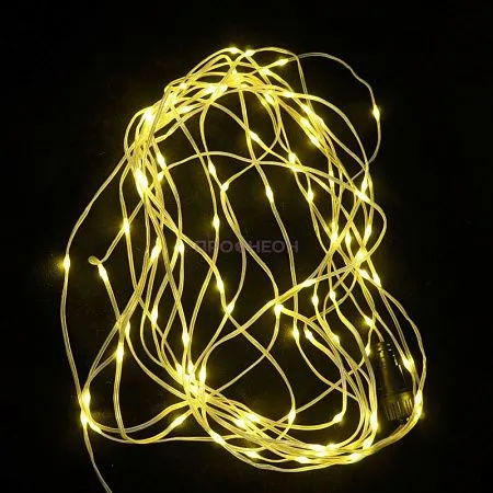 LED гирлянда-нить желтого цвета 10 метров в упаковке, вид крупным планом