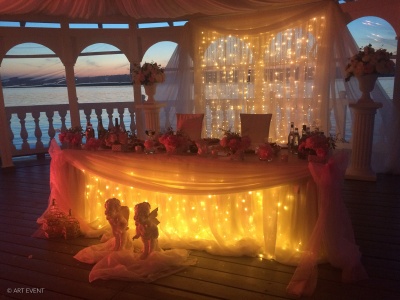 Примеры использования декоративной светотехники_038