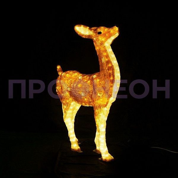 Крупный план ветвей светодиодного оленя коричневого цвета: плотные диоды, каркас и провод 24V