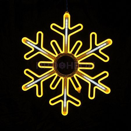 Крупный план светодиодной снежинки 80x80 см: теплые белые диоды, динамика, влагозащита IP65