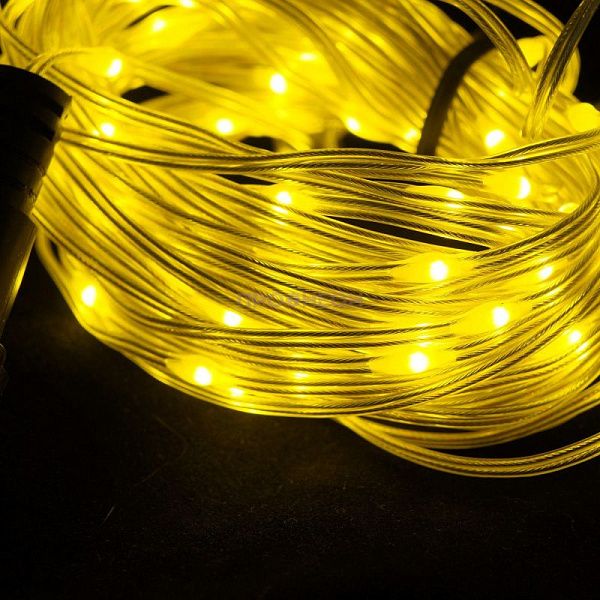 LED гирлянда-нить желтого цвета 10 метров в упаковке, вид крупным планом