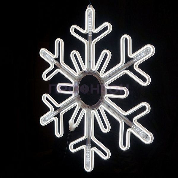 Крупный план светодиодной снежинки: белые LED-диоды, прозрачный провод, плоский корпус для уличной установки