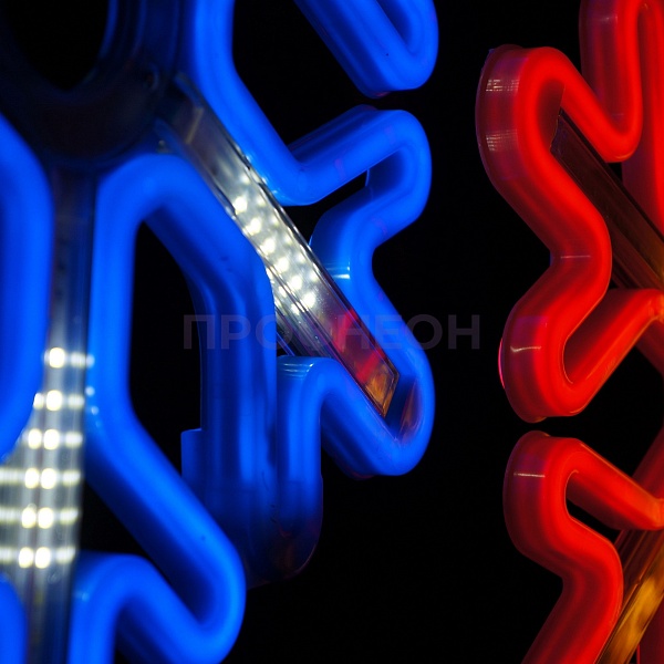 Световая фигура «Снежинка LED» 40*40 см, красная с динамикой Световая фигура «Снежинка LED» 40*40 см, белая